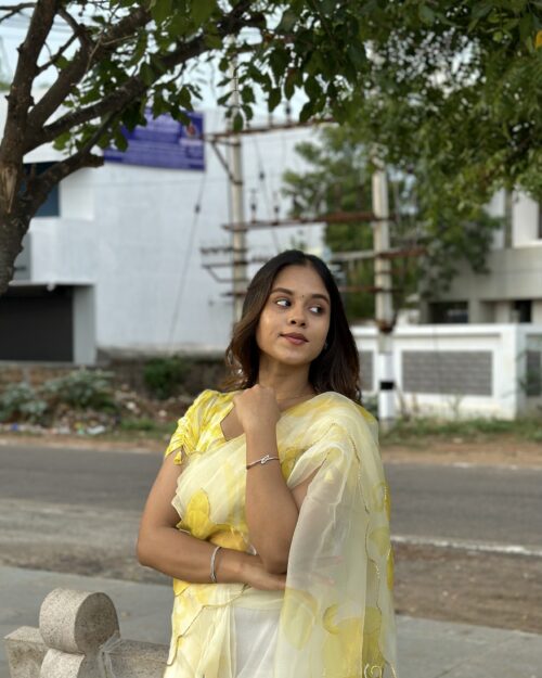 Yellove - Image 2